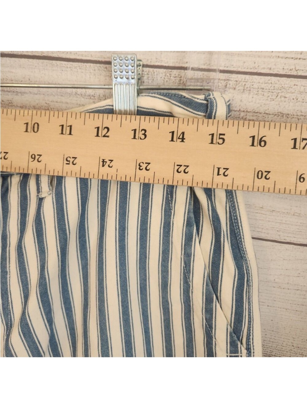 Polo Ralph Lauren Striped Blue and White Women’s Casual Shorts - Picture 5 of 7